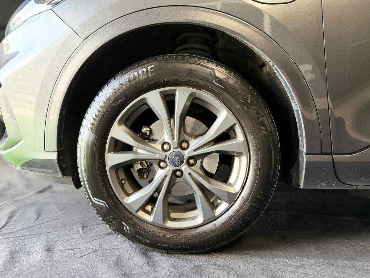 ford-kuga-2022-hibrido-a-gasolina-2488cc