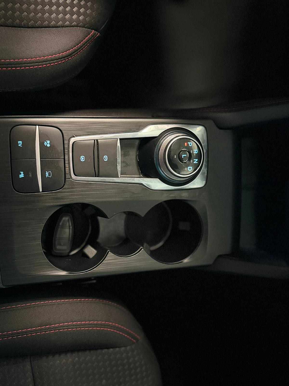 ford-kuga-2022-hibrido-a-gasolina-2488cc