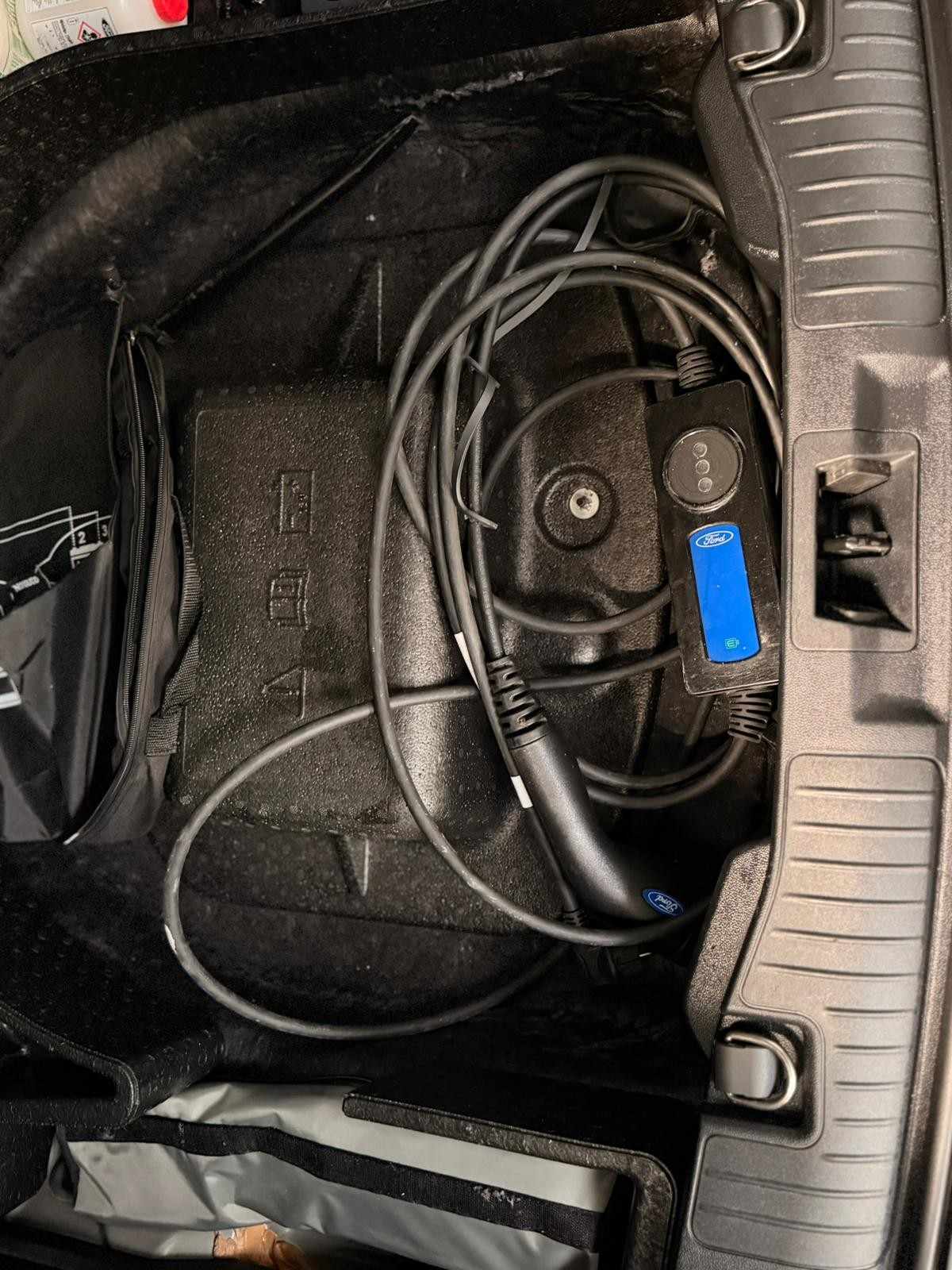 ford-kuga-2022-hibrido-a-gasolina-2488cc