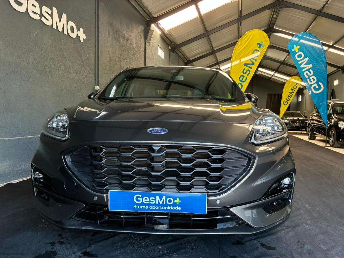 ford-kuga-2022-hibrido-a-gasolina-2488cc