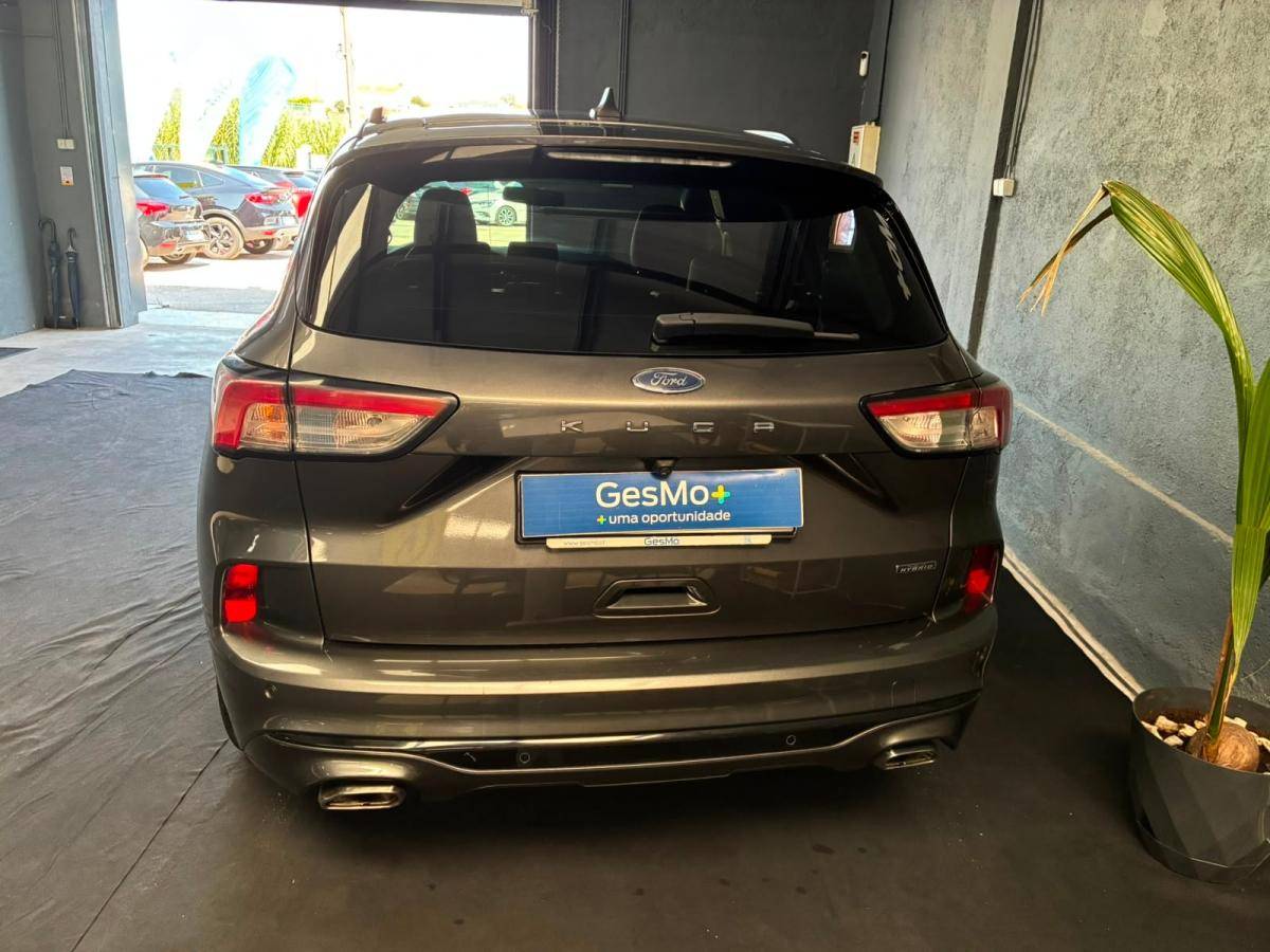 ford-kuga-2022-hibrido-a-gasolina-2488cc