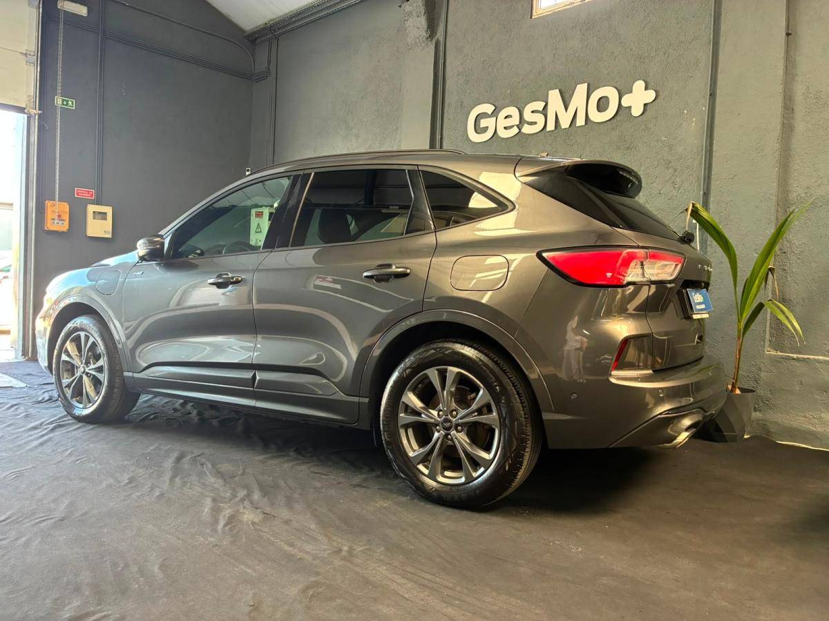 ford-kuga-2022-hibrido-a-gasolina-2488cc