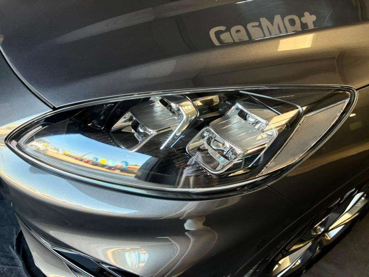 ford-kuga-2022-hibrido-a-gasolina-2488cc