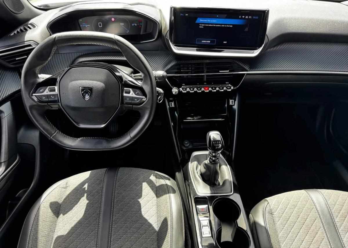 peugeot-2008-1-2-puretech-2024-gasolina-1199cc