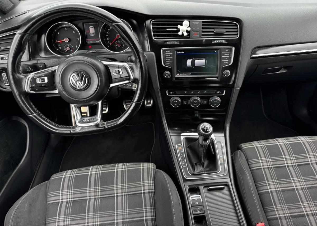 volkswagen-golf-gtd-2-0-tdi-4motion-2017-diesel-1968cc