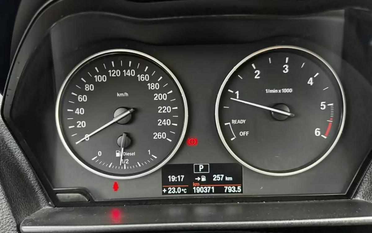 bmw-serie-1-116d-2012-diesel-1995cc