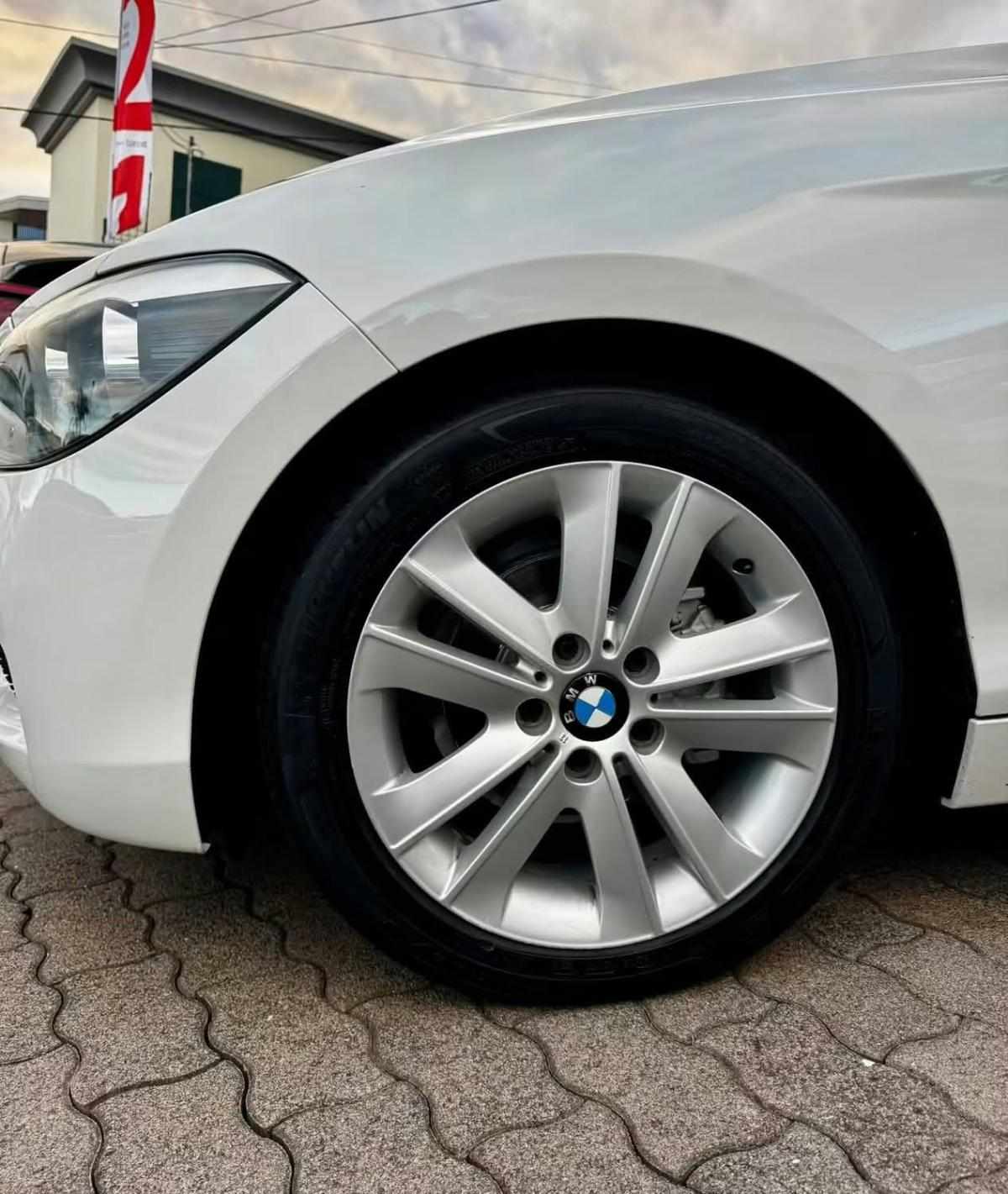 bmw-serie-1-116d-2012-diesel-1995cc