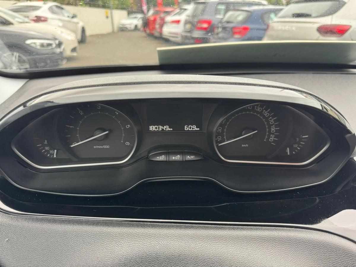 peugeot-208-1-6-hdi-2016-diesel-1600cc