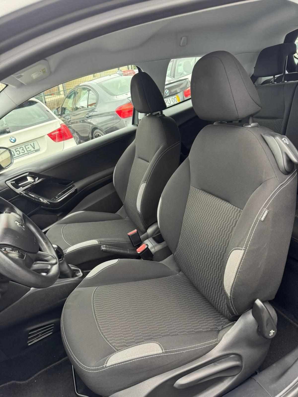 peugeot-208-1-6-hdi-2016-diesel-1600cc