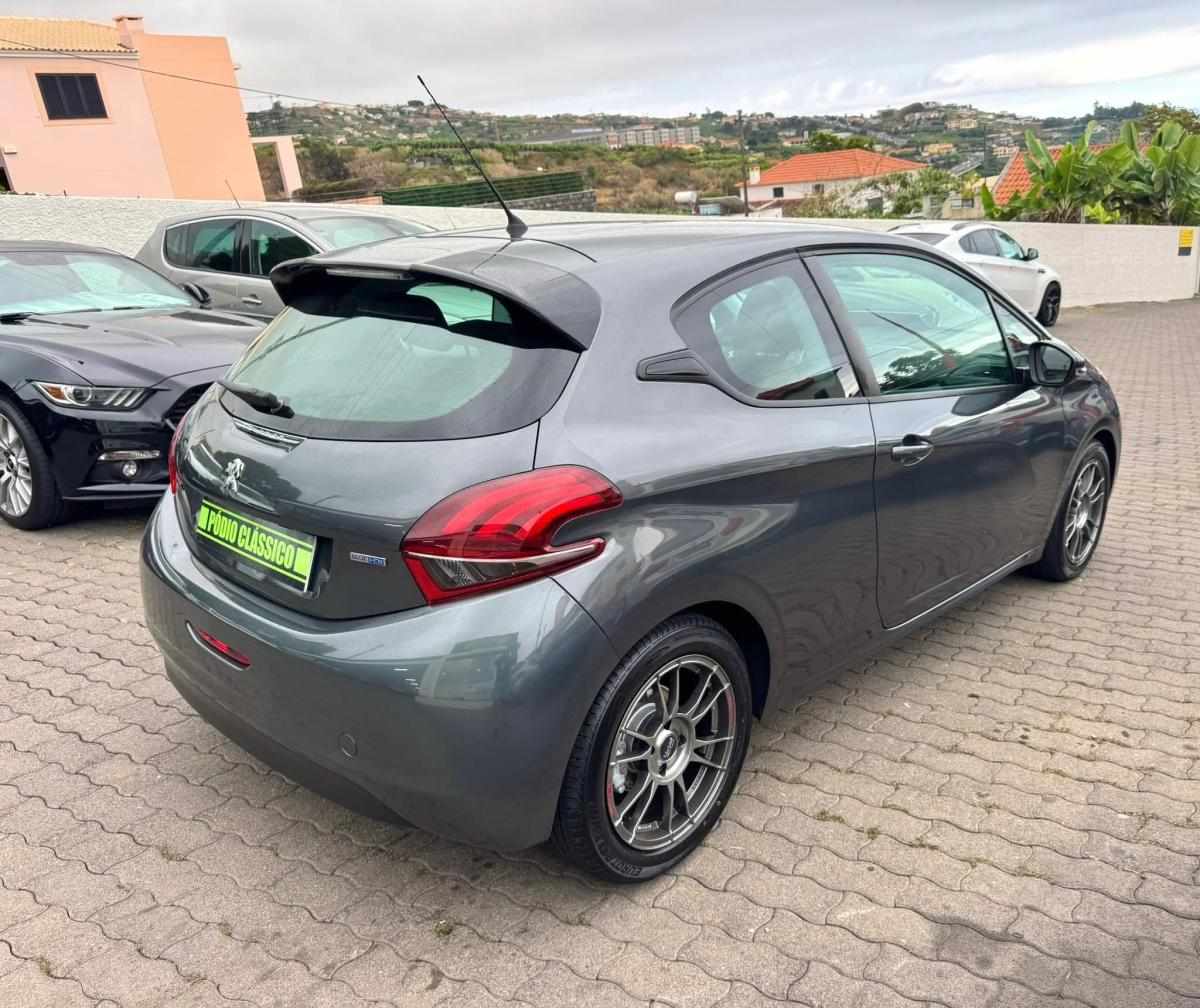 peugeot-208-1-6-hdi-2016-diesel-1600cc