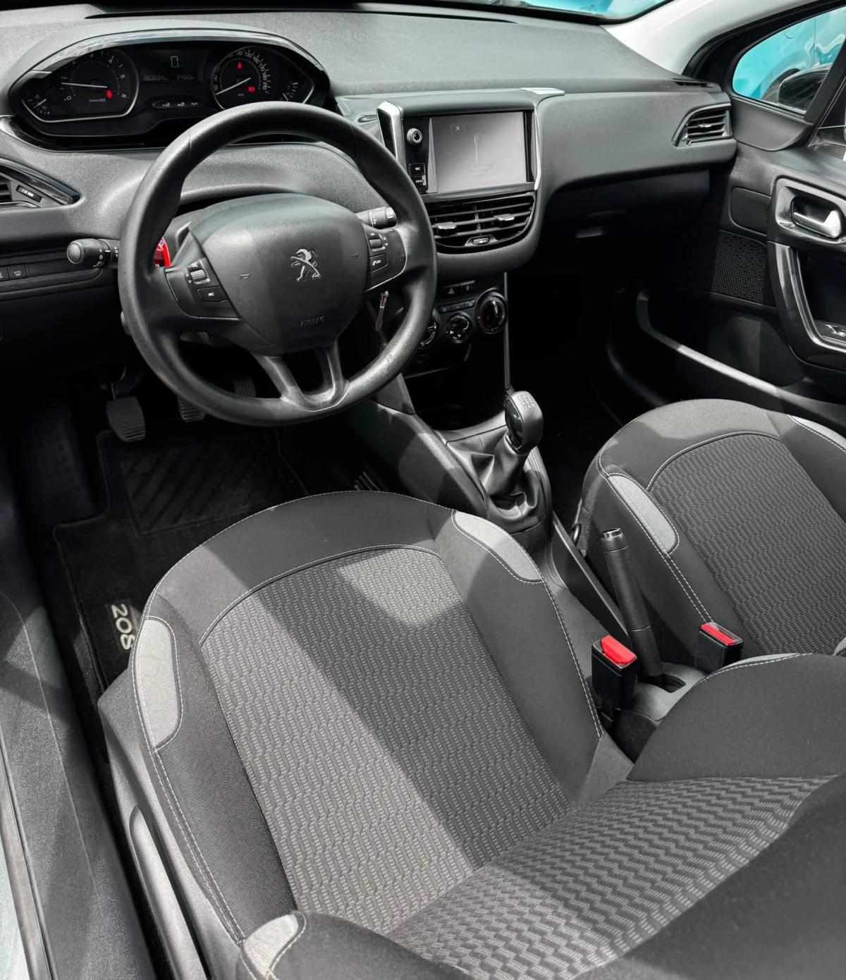 peugeot-208-1-6-hdi-2016-diesel-1600cc