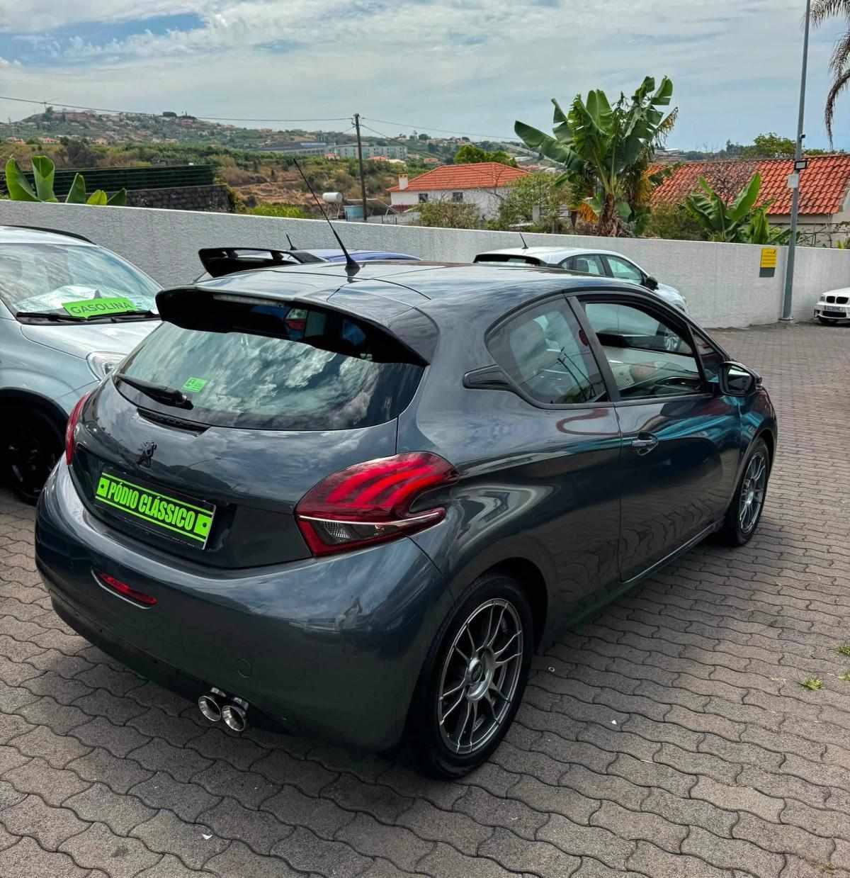 peugeot-208-1-6-hdi-2016-diesel-1600cc