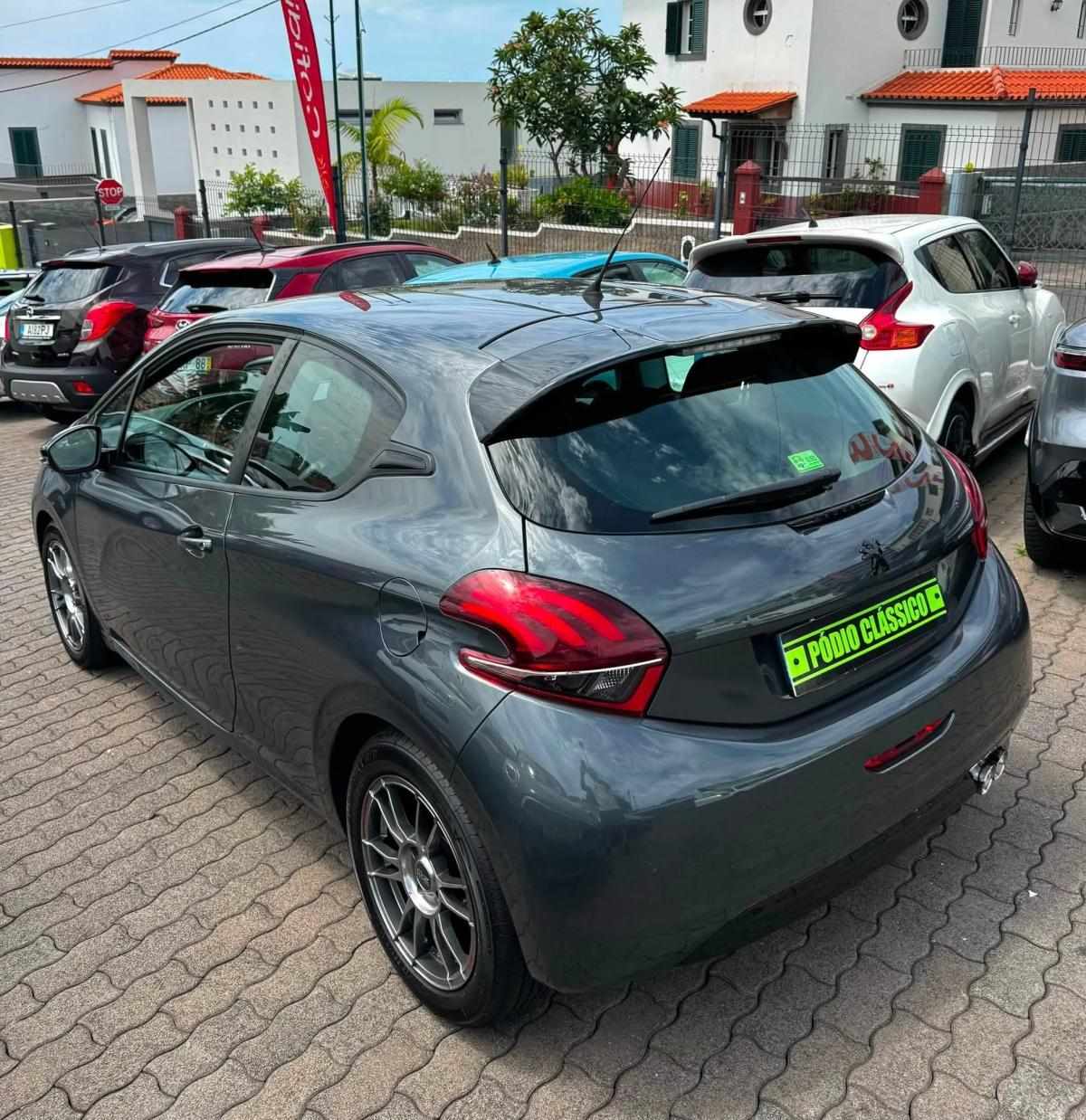 peugeot-208-1-6-hdi-2016-diesel-1600cc