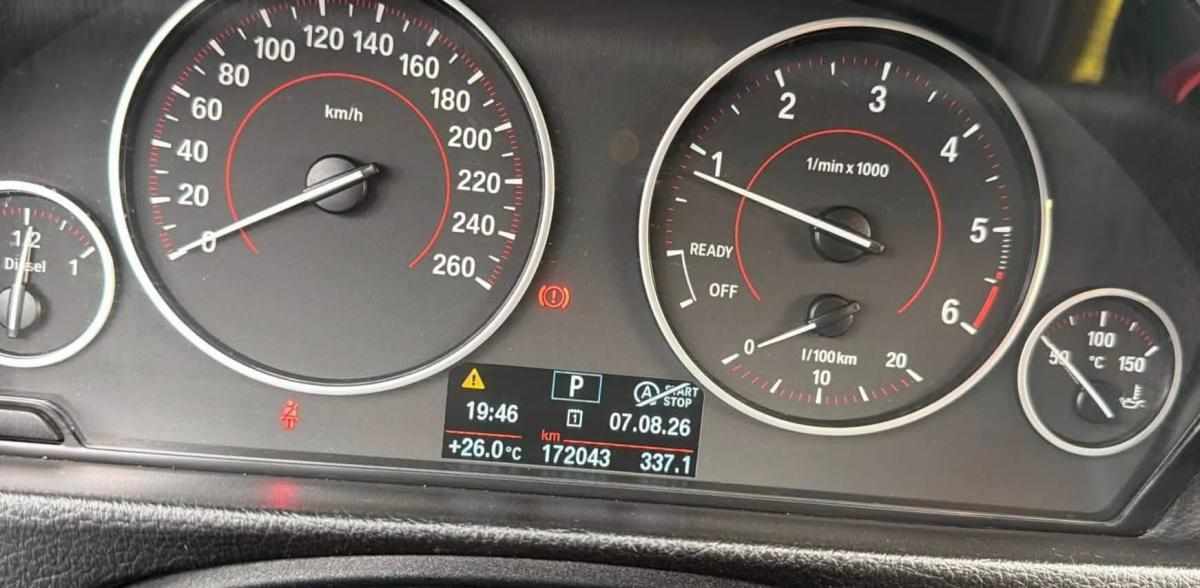bmw-serie-3-318d-2015-diesel-1995cc