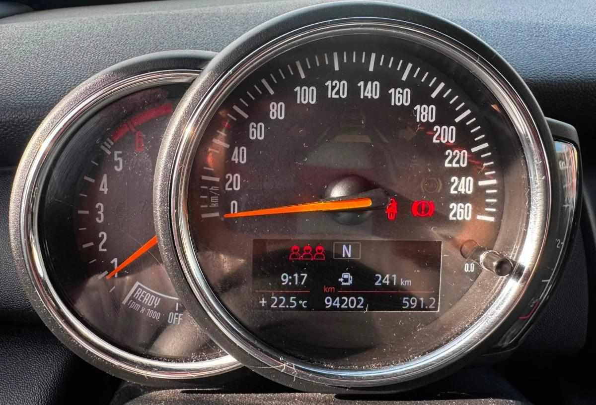 mini-hatch-d-1-5-2018-diesel-1496cc