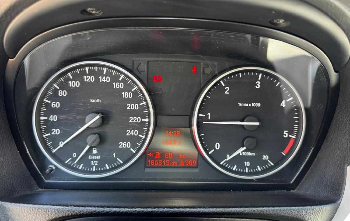 bmw-serie-3-318d-2009-diesel-1995cc