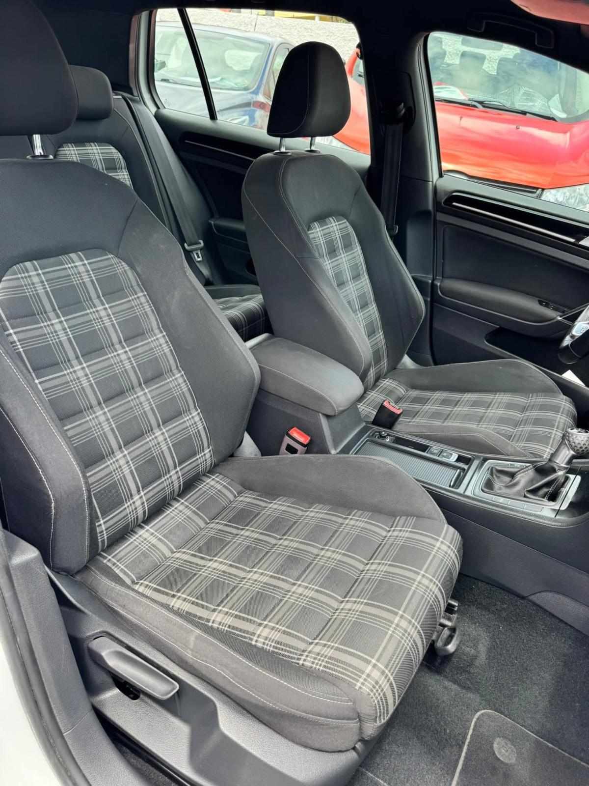 volkswagen-golf-gtd-2-0-tdi-4motion-2017-diesel-1968cc