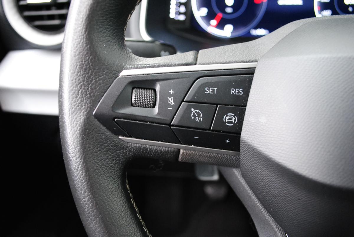 seat-arona-2023-gasolina-999cc