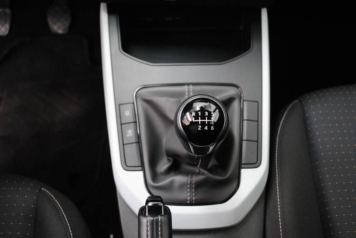 seat-arona-2023-gasolina-999cc