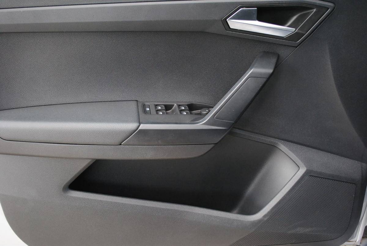 seat-arona-2023-gasolina-999cc