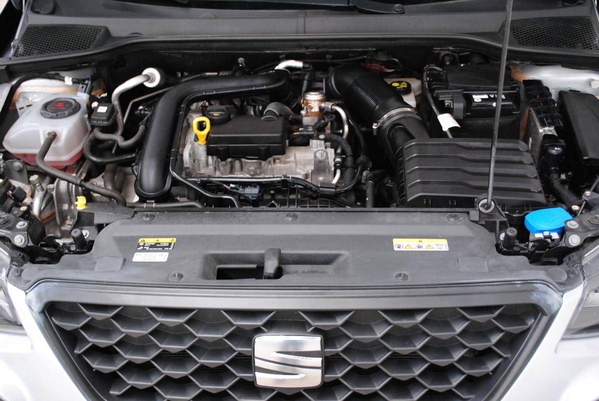 seat-arona-2023-gasolina-999cc