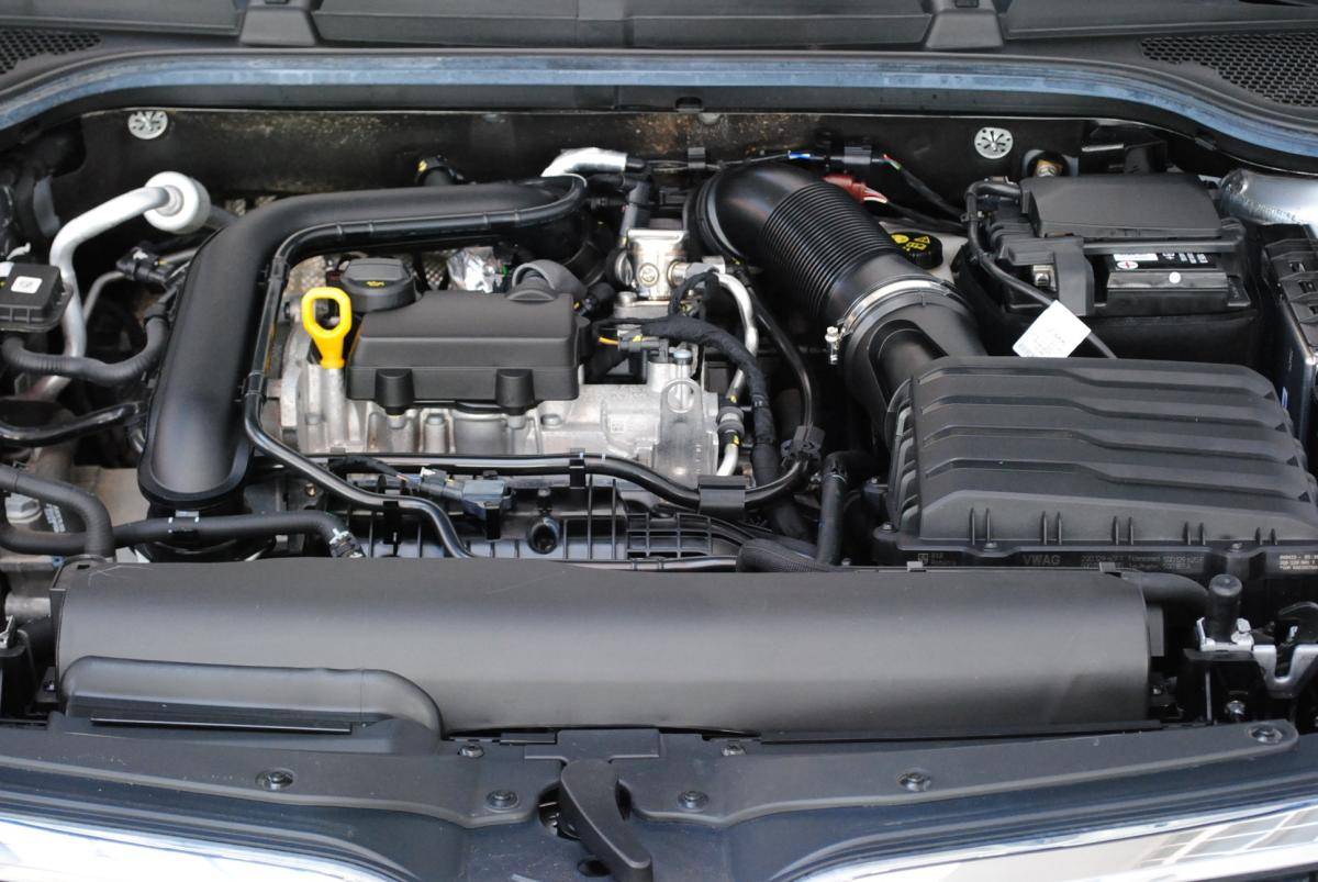 skoda-kamiq-2023-gasolina-999cc