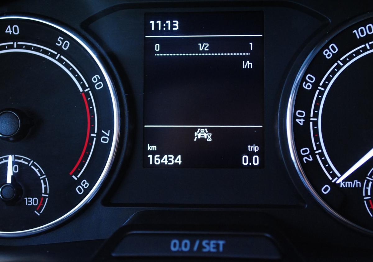 skoda-kamiq-2023-gasolina-999cc