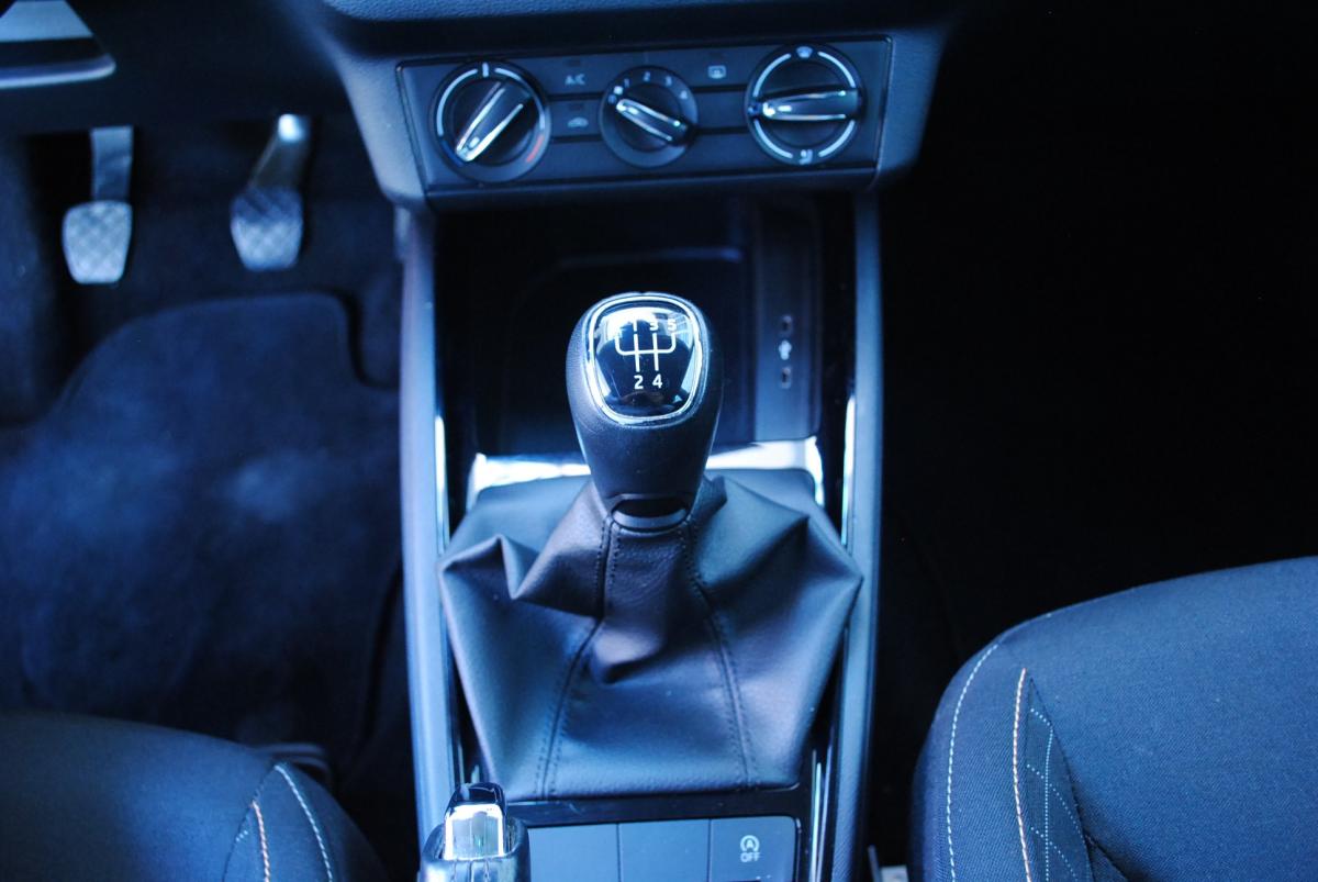 skoda-kamiq-2023-gasolina-999cc