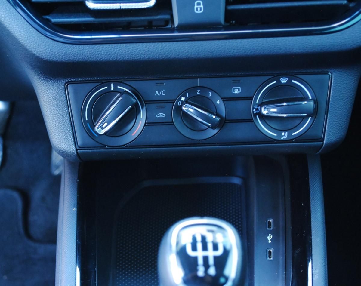 skoda-kamiq-2023-gasolina-999cc