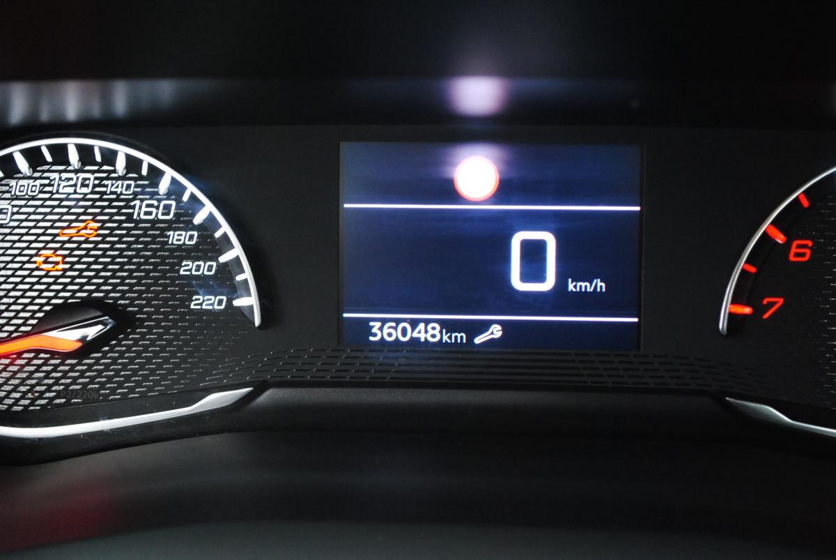 peugeot-208-2024-gasolina-1199cc