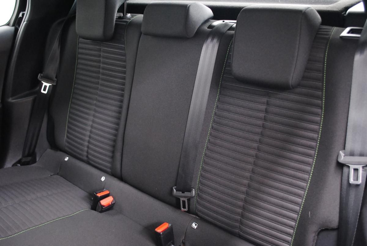 peugeot-208-2024-gasolina-1199cc