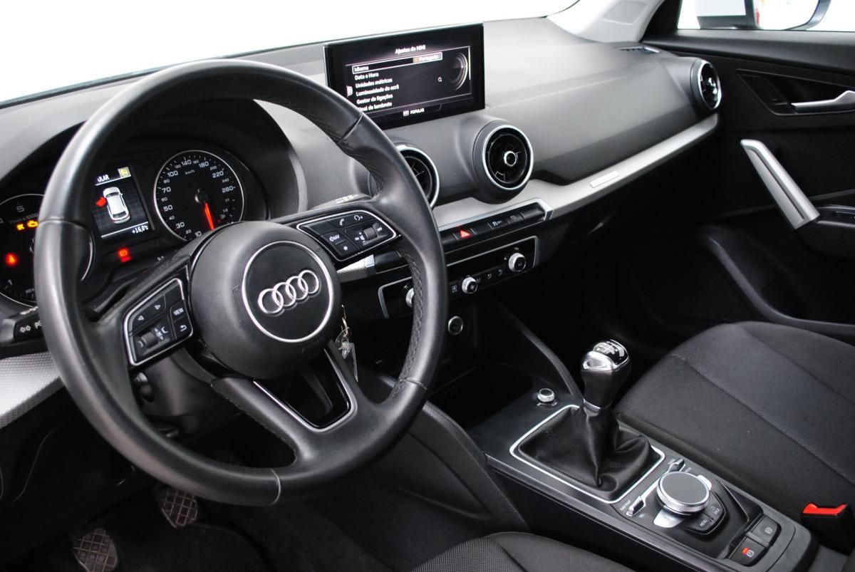 audi-q2-2023-gasolina-999cc