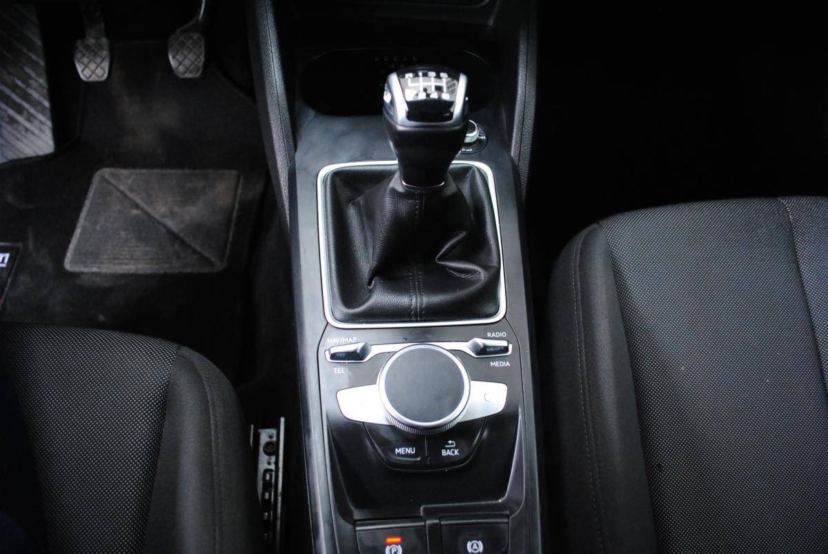 audi-q2-2023-gasolina-999cc