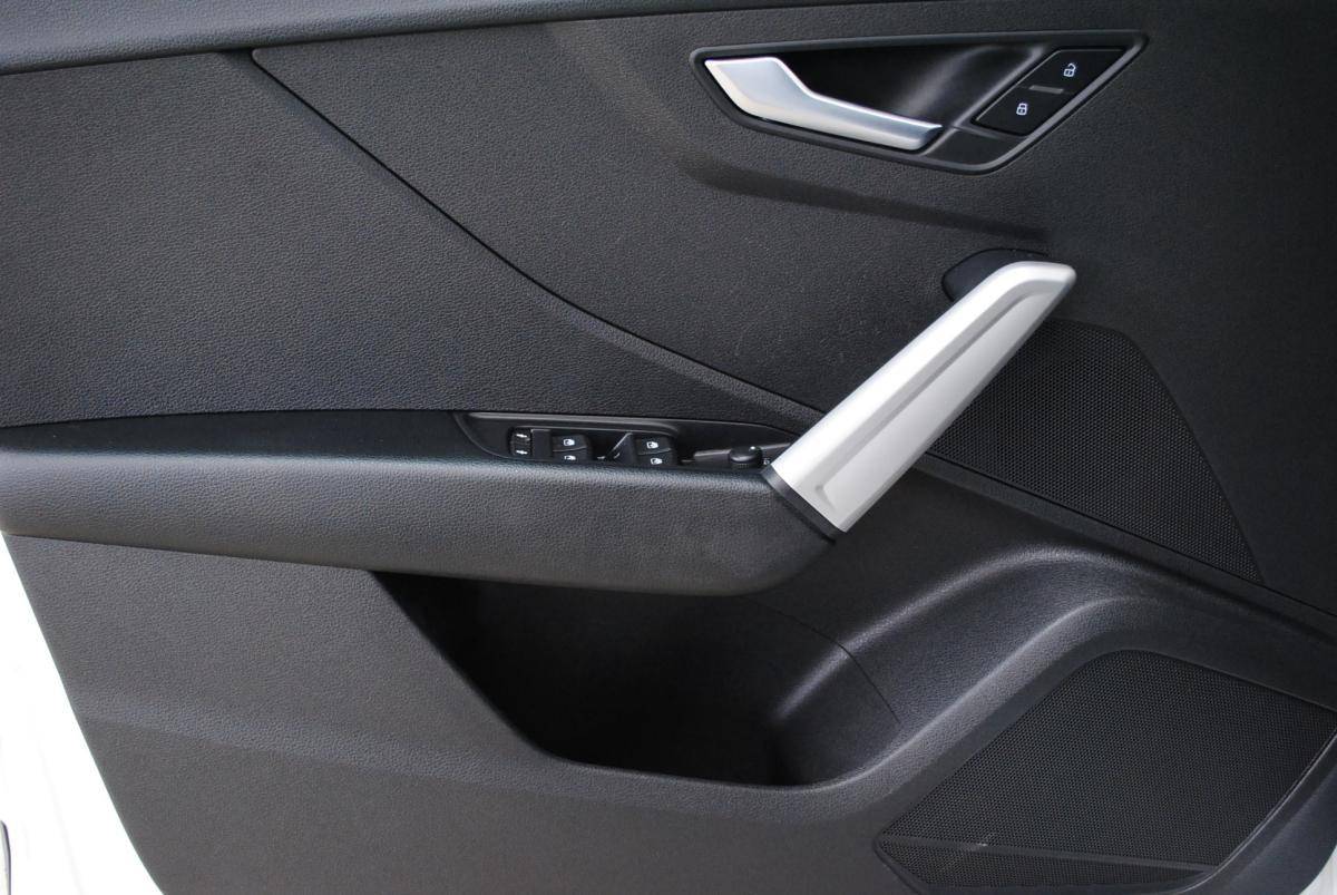 audi-q2-2023-gasolina-999cc