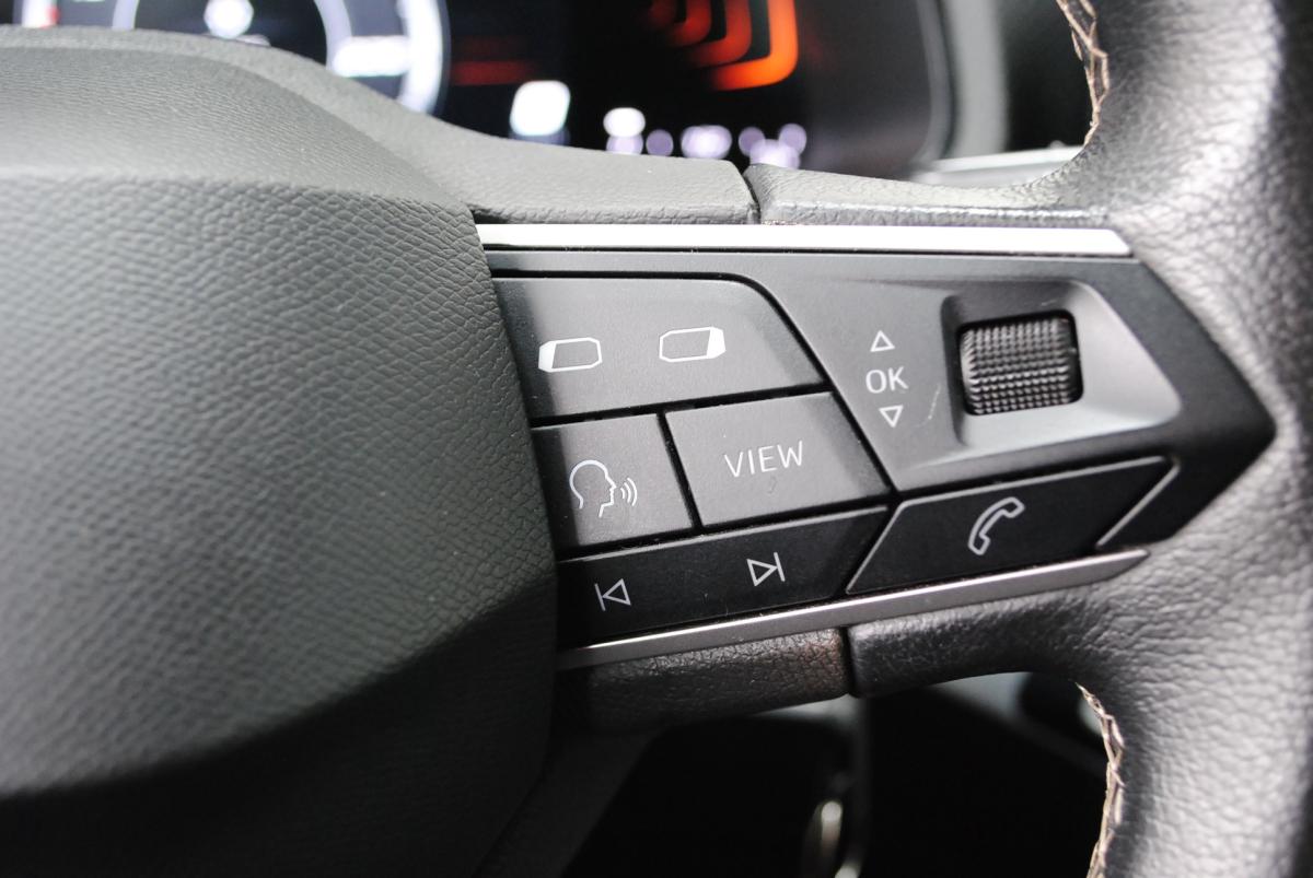seat-arona-2023-gasolina-999cc