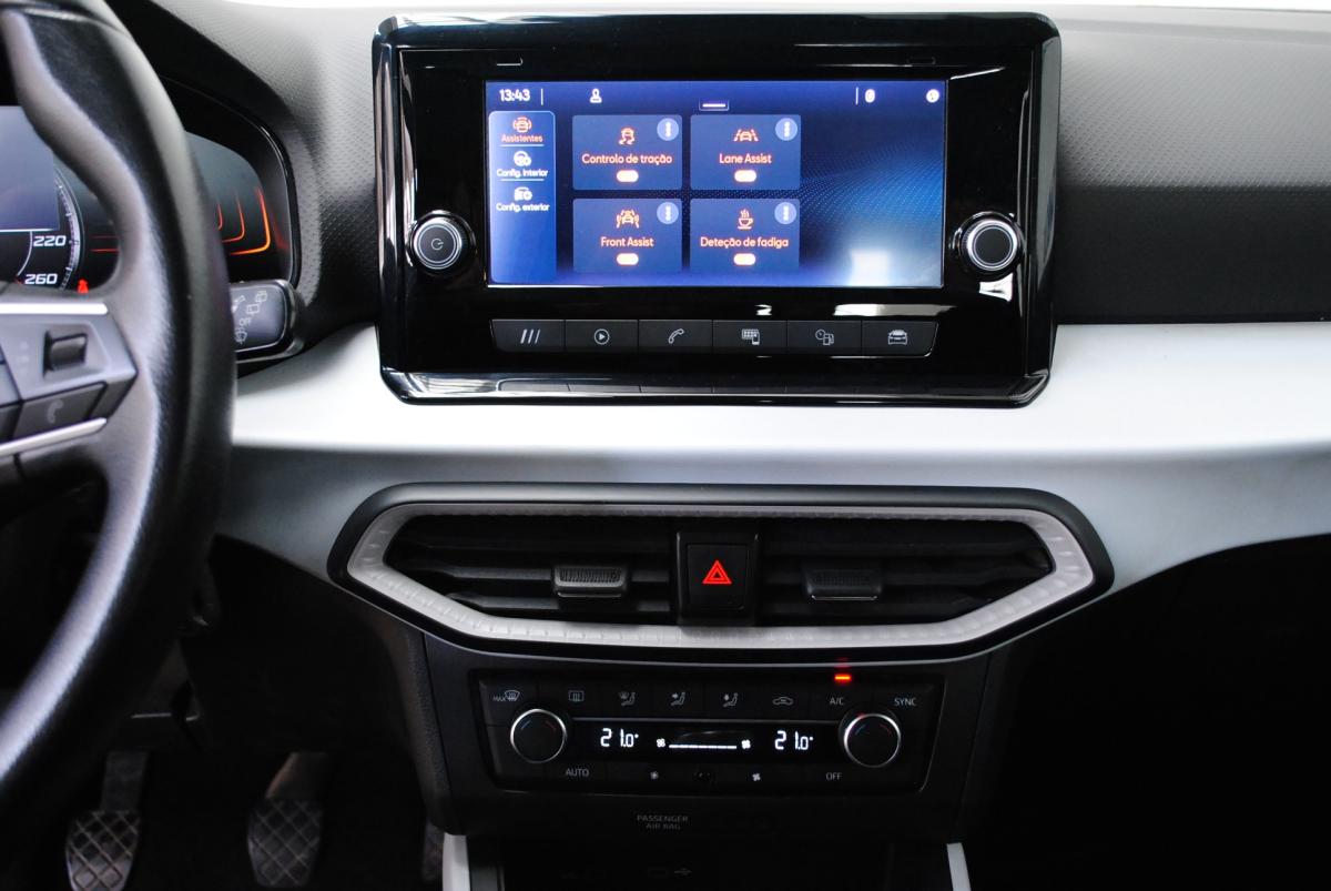 seat-arona-2023-gasolina-999cc
