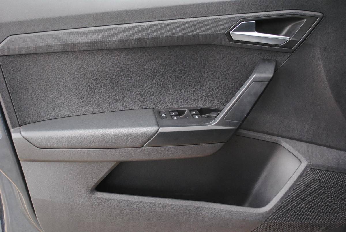 seat-arona-2023-gasolina-999cc