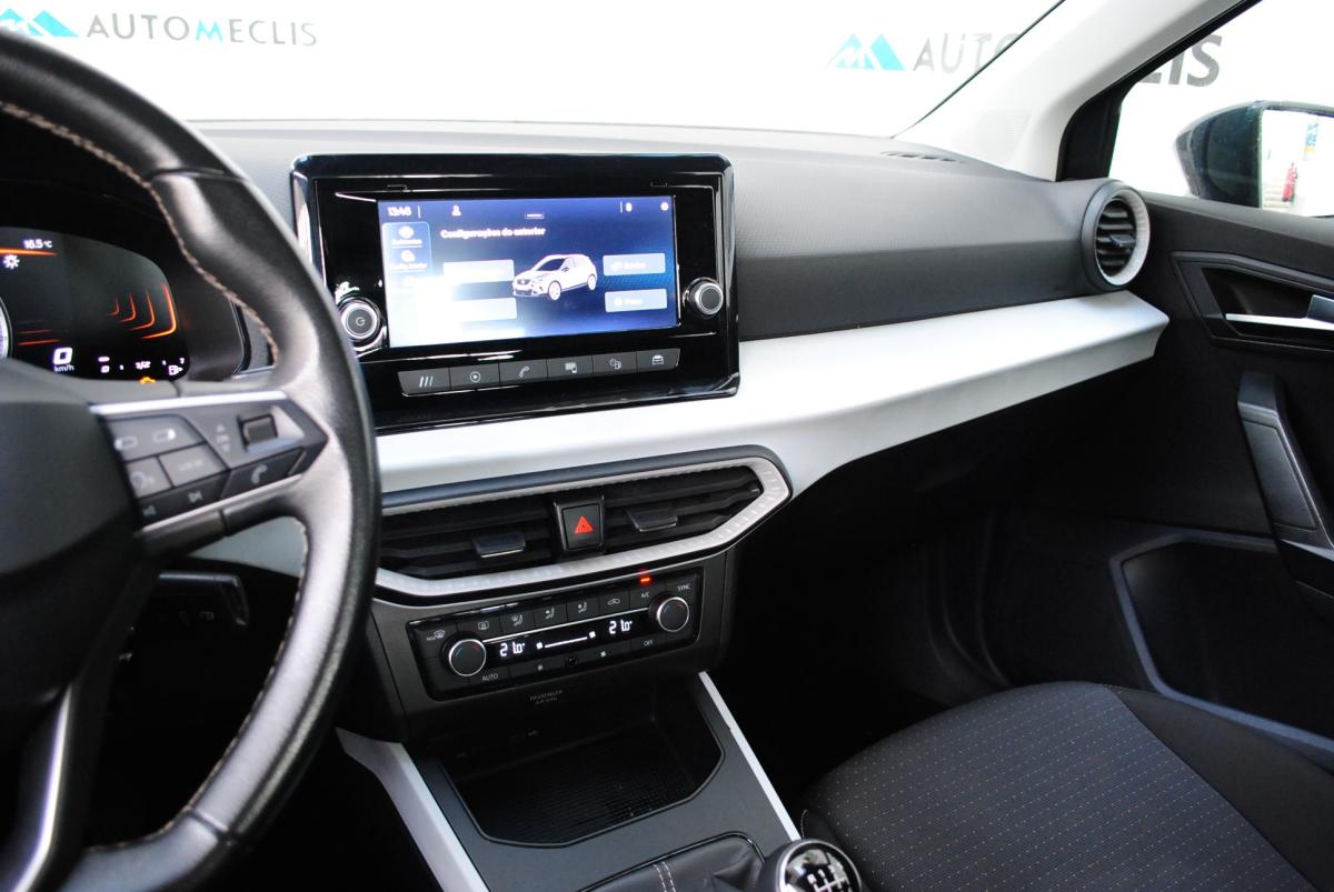 seat-arona-2023-gasolina-999cc