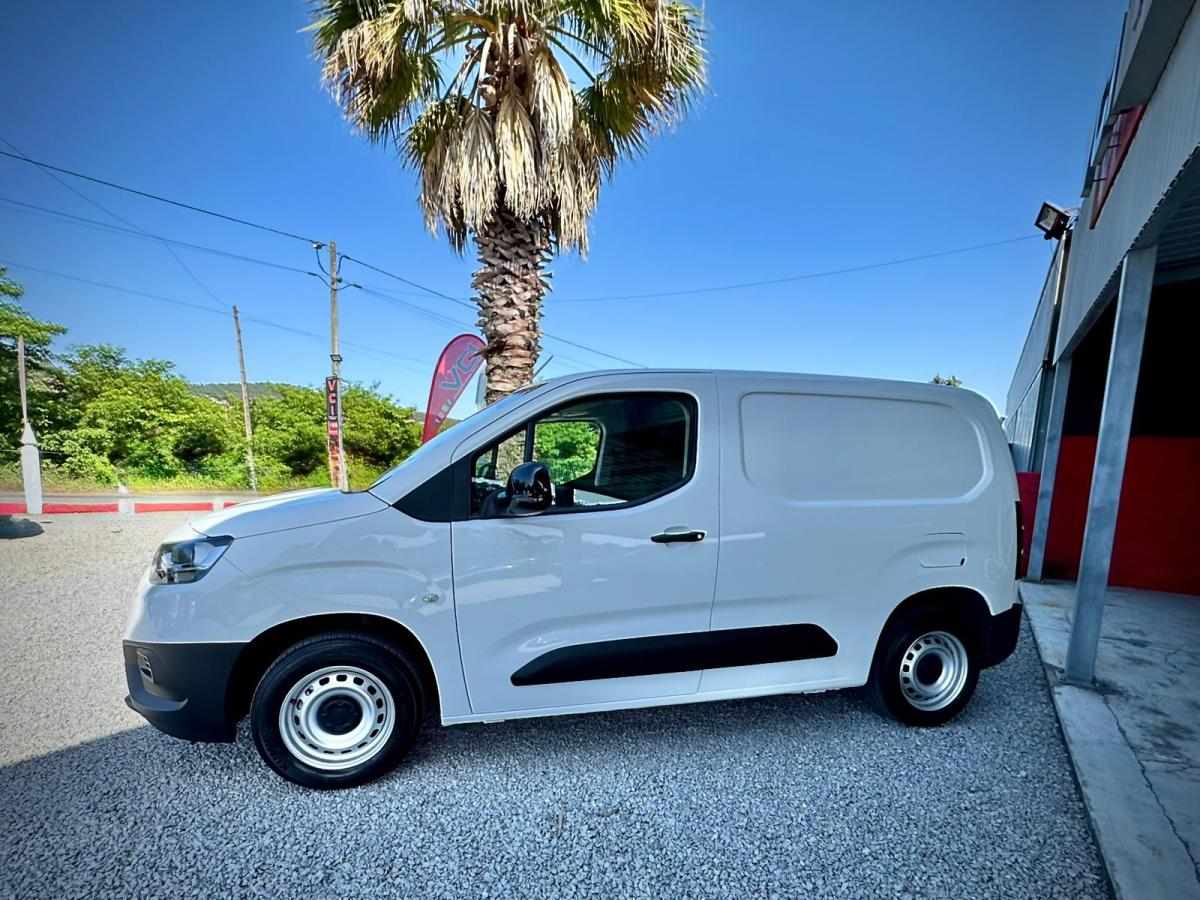 toyota-proace-city-1-5d-adblue-2021-diesel-1499cc