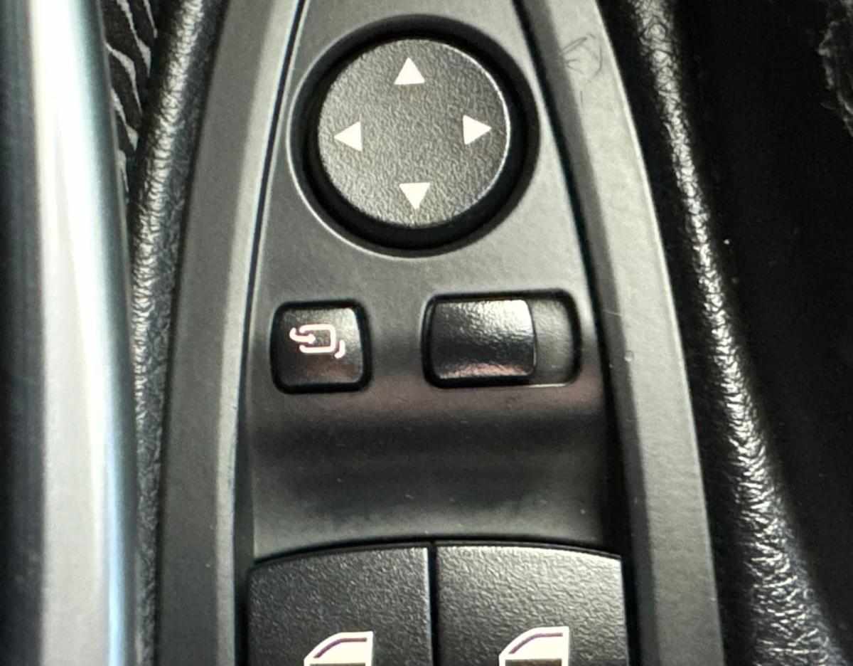 bmw-serie-3-318-d-2015-diesel-1995cc