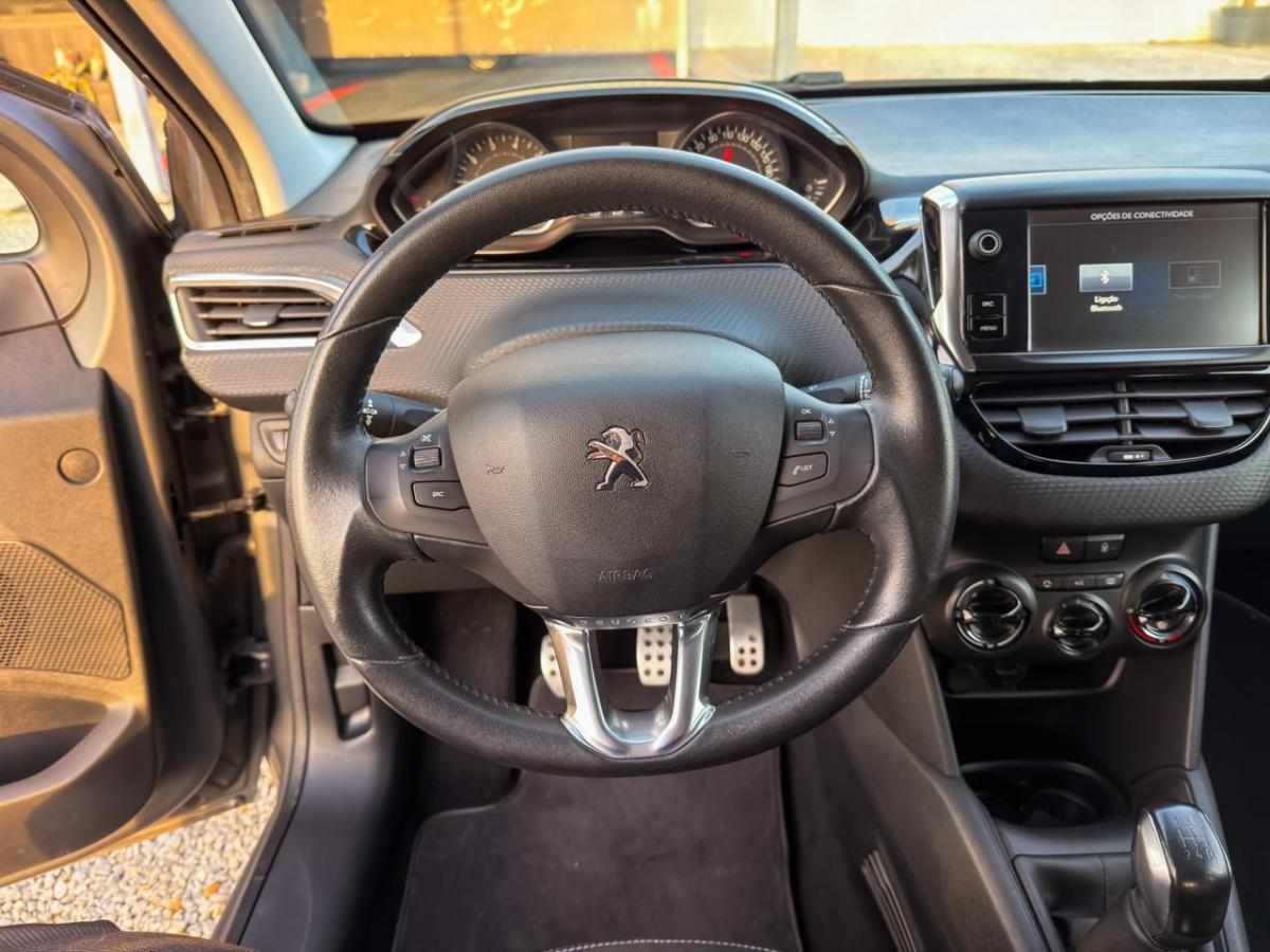 peugeot-208-1-2-vti-2016-gasolina-1199cc