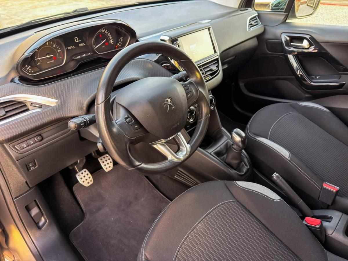 peugeot-208-1-2-vti-2016-gasolina-1199cc