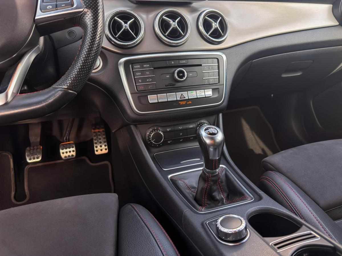 mercedes-benz-cla-180-d-blueefficiency-1-5-2018-diesel-1461cc