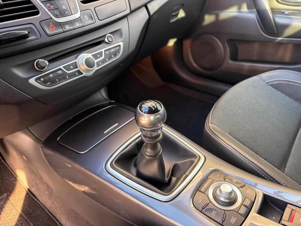 renault-laguna-2-0-dci-2010-diesel-1995cc