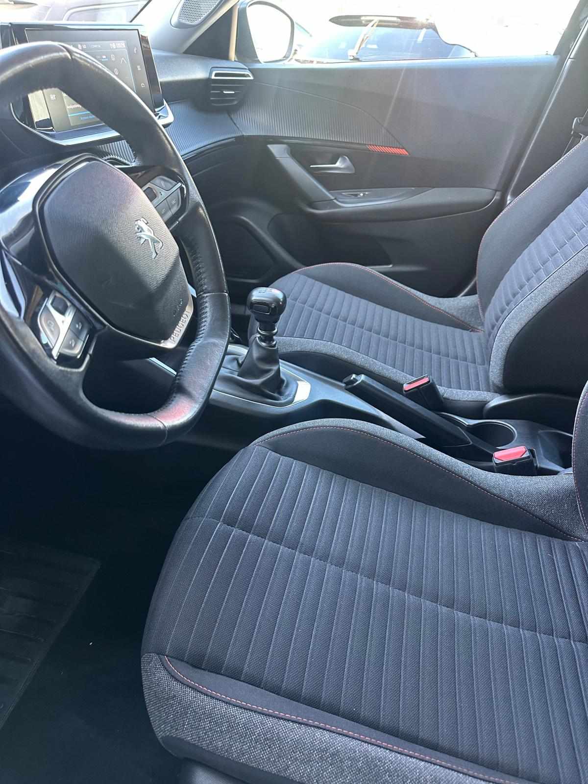 peugeot-2008-2021-diesel-1499cc