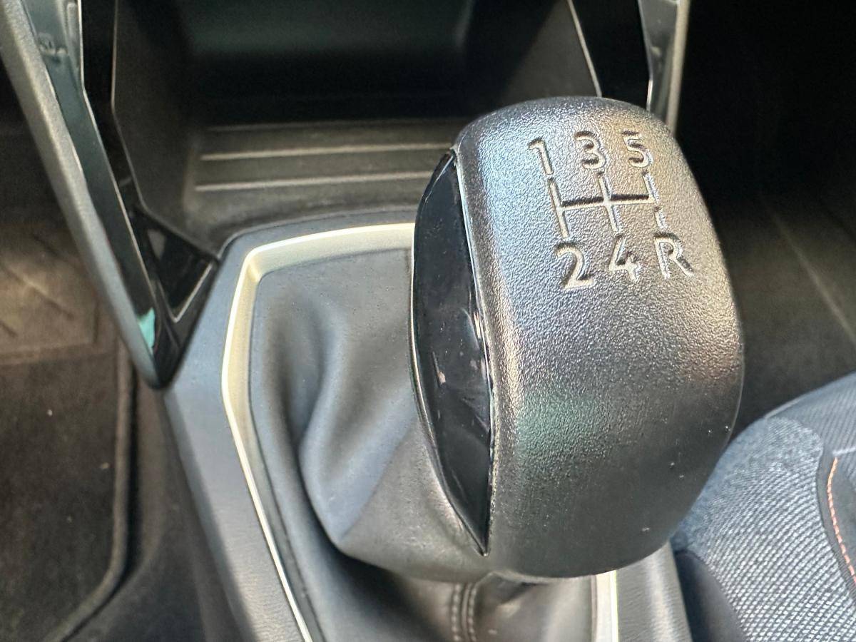 peugeot-208-2021-gasolina-1199cc