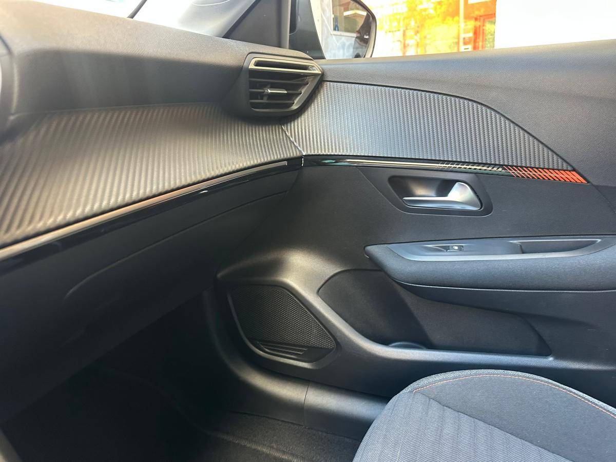 peugeot-208-2021-gasolina-1199cc
