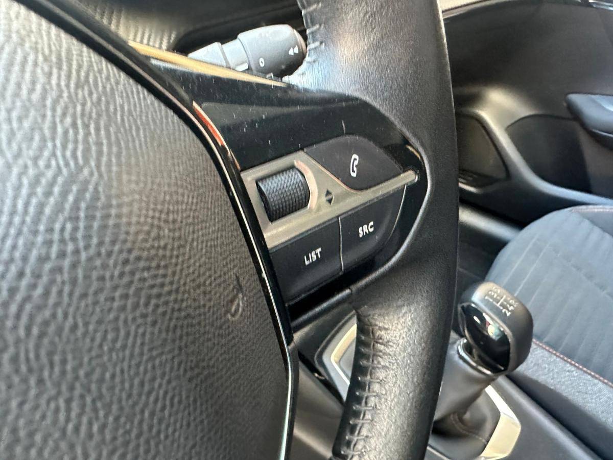 peugeot-208-2021-gasolina-1199cc