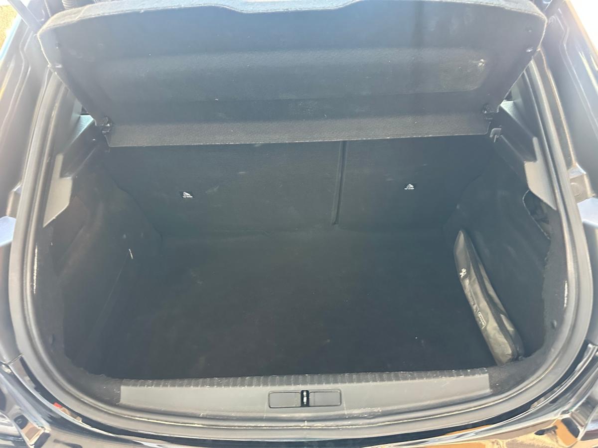 peugeot-208-2021-gasolina-1199cc