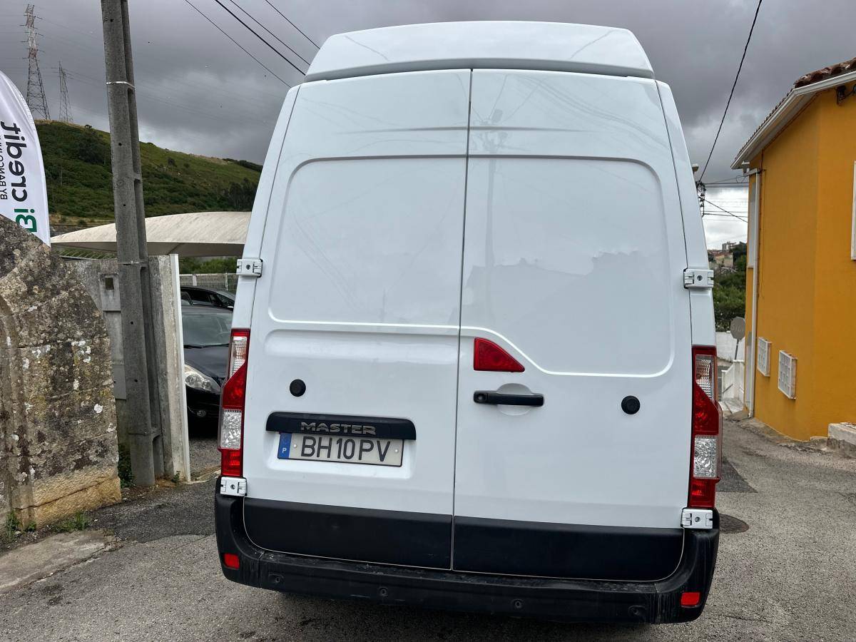 renault-master-2024-diesel-2299cc